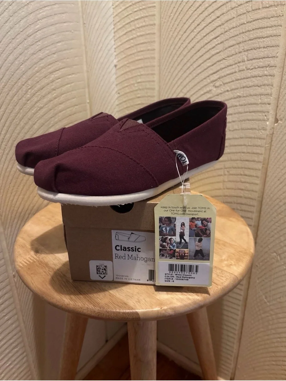 Toms Classic Slip-On Shoes - Mahogany